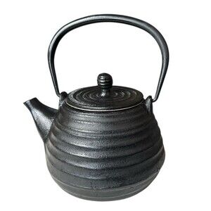 Traditional Cast Iron Beehive Japanese Teapot Kettle Black Infuser 6 x 4"